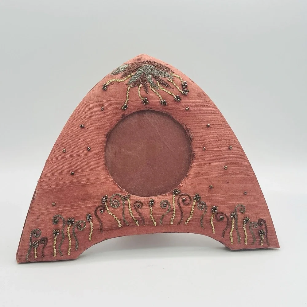 Vintage Arch Picture Frame Embroidered Beaded Pink‎ Floral Tabletop Circle Photo